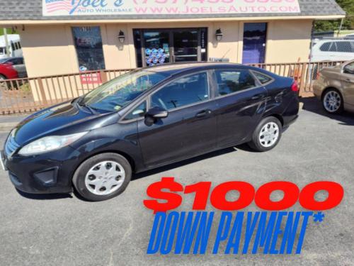2013 Ford Fiesta SE Sedan